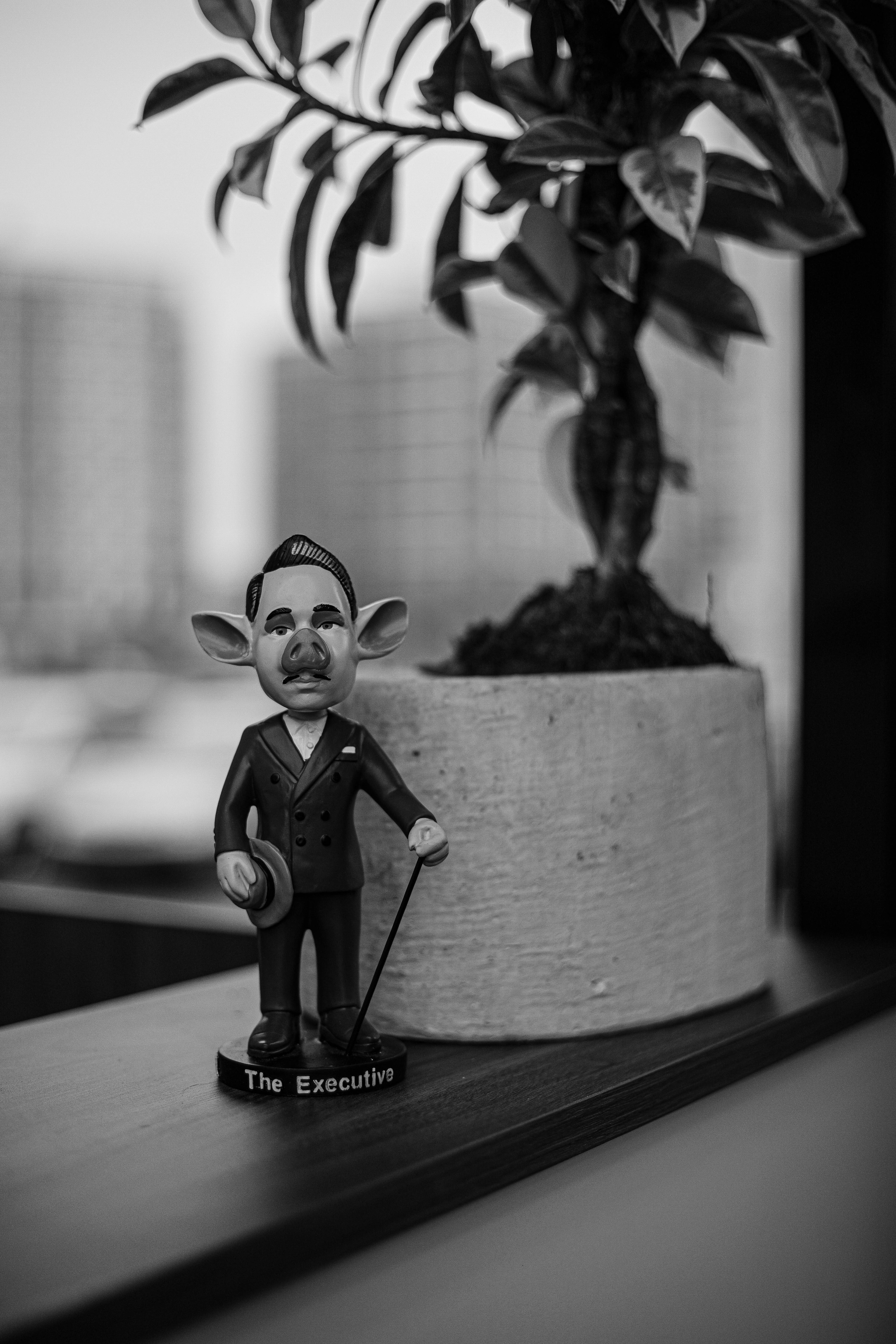 Декор барбершопа - The Executive